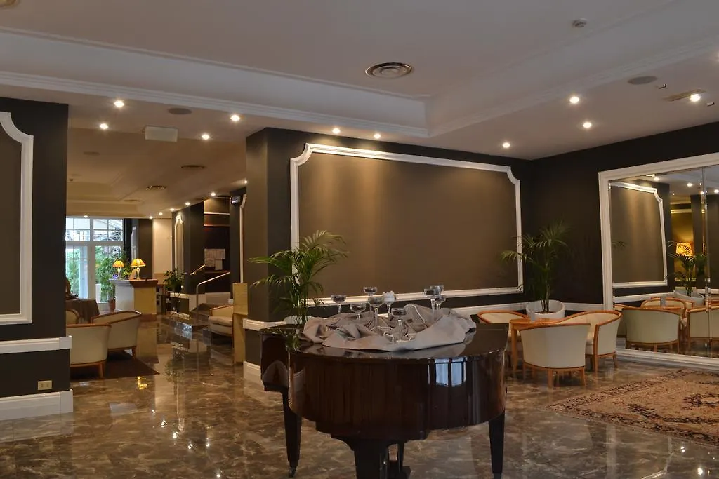 Villa Adriatica Ambienthotels Rimini 4*,