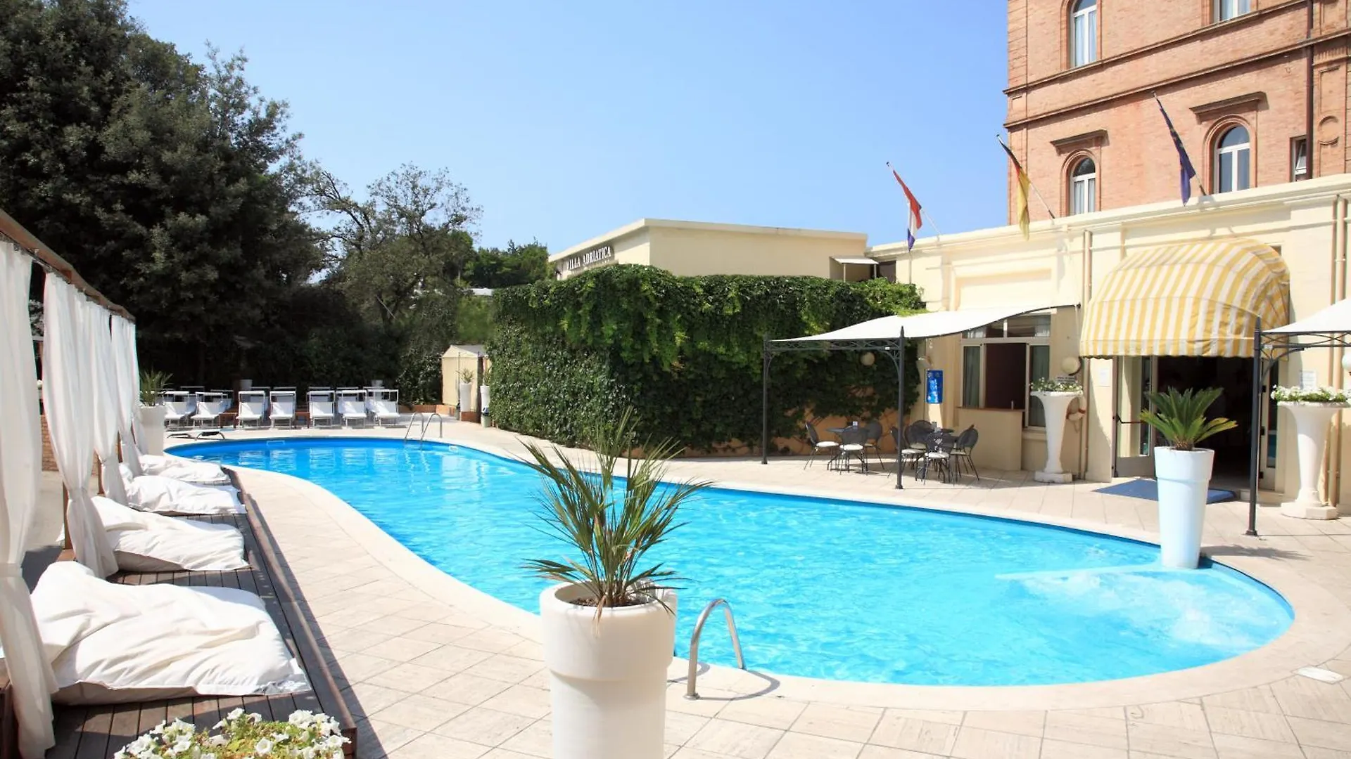 Villa Adriatica Ambienthotels Rimini 4*,